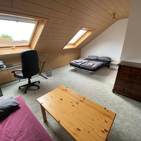Dachgeschoss In Einem Reihenhaus Lägenhet Heidelberg Exteriör bild