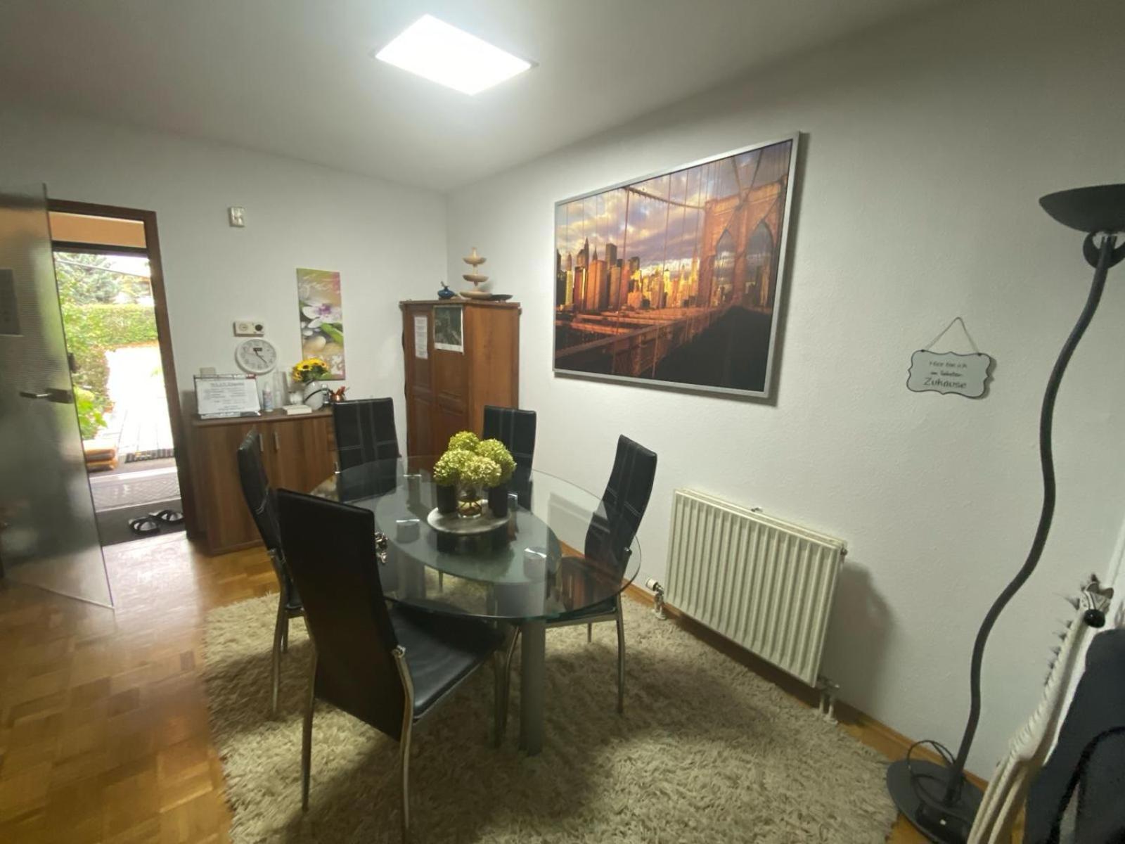Dachgeschoss In Einem Reihenhaus Lägenhet Heidelberg Exteriör bild