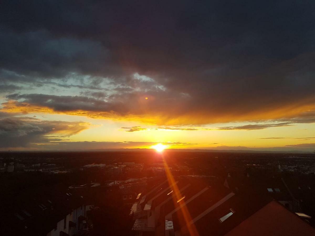 Dachgeschoss In Einem Reihenhaus Lägenhet Heidelberg Exteriör bild